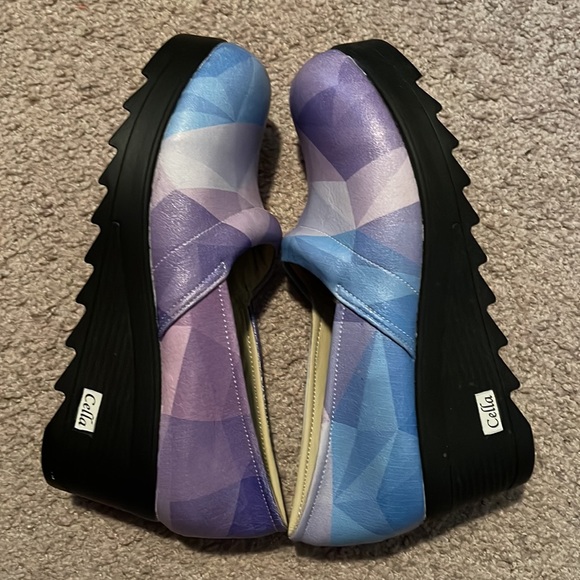 NWOT Cella clogs - Picture 4 of 6